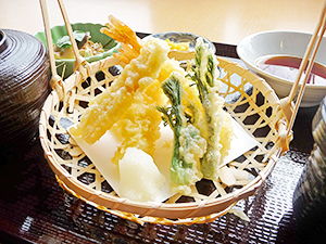 優れた風味により、天ぷらなどのメニューの質向上に貢献。食感や栄養など多岐にわたる付加価値も有する