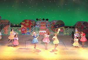 雪印メグミルク関西販売本部 夏休み子どもミュージカル開催 家族2500人が楽しむ 日本食糧新聞電子版