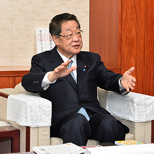 経済連携協定などについて語る吉川貴盛農林水産大臣