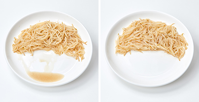 一般的なもやし炒め（左）に比べ、トレメルガムを添加したもの（右）はドリップが出ない