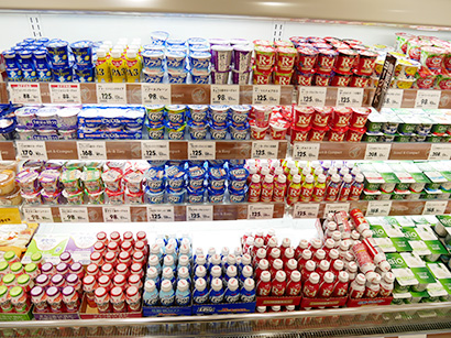 ヨーグルト・乳酸菌飲料特集：18年度量販店販売動向＝価格改定の影響懸念