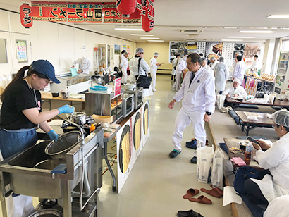 北海道ラーメン特集：業界トピックス＝西山製麺、本社工場見学会を開催
