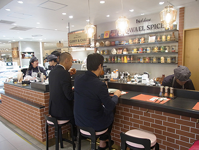 創業の地、大阪でスパイスの魅力を直接伝える＝ハウス食品