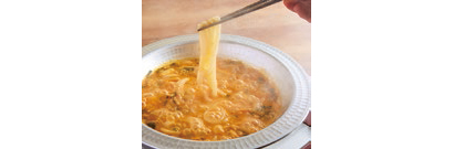 納豆＆キムチの発酵食コンビを投入したスープで楽しむ「納豆キムチうどん」は、深みのある味