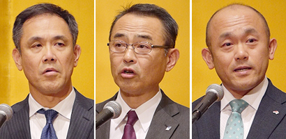 左から桑田実会長、岡崎忠勝社長、井樋直裕新会長