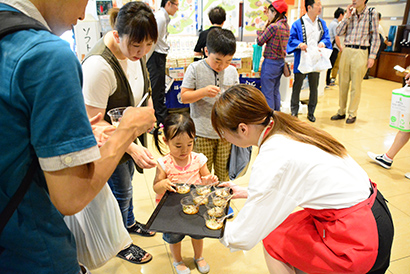 試食イベントはいつも盛況