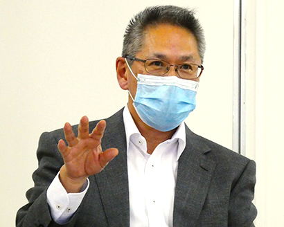 原田勝裕社長、1日の決算会見は距離確保など感染対策に努めた
