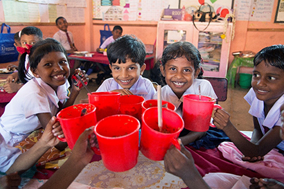 レッドカップキャンペーンで「学校給食支援」を強化する