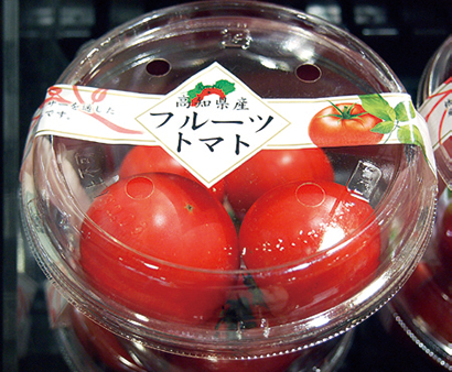 6 高知県はフルーツトマト発祥の地。果実先端のスターマークがおいしさの目印