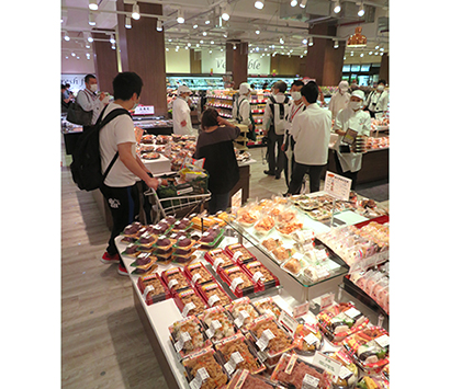マルエツ横浜最戸店（20年7月17日オープン、横浜市港北区）の惣菜売場