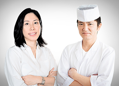 準グランプリを受賞したMaster ofJapanese Cuisine Academyの創業者（左）とシェフ代表