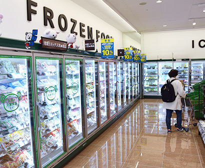 札幌市内有力スーパーの冷食売場
