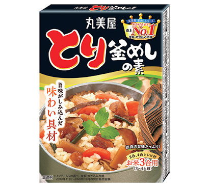 「とり釜めしの素」具材をじっくり煮込み、鶏肉・たけのこ・にんじん・しいたけ・わらびの旨味がぎゅっとしみ込んでいます。　134g 265円