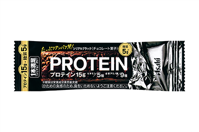 アサヒグループ食品、糖質5gの「1本満足バー プロテインブラック」投入