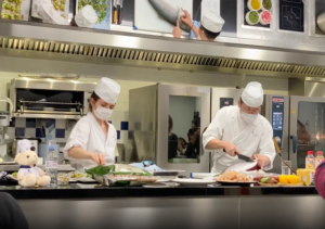 第3の寿司ネタ「ハマチ」の魅力をパリの料理学校から発信