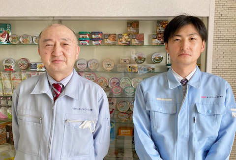 森山秀樹取締役（左）と高橋哲也課長