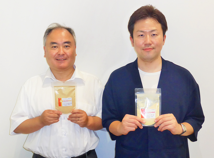 CJジャパンバイオ事業本部の坂井雄志課長（左）と山内康平係長