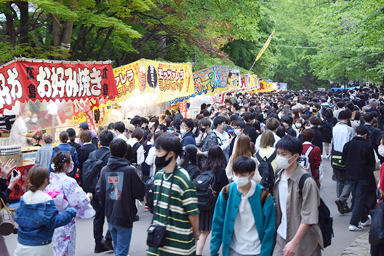 6月14～16日に行われた札幌まつりには初日16万人が訪れた（写真は6月15日撮影）