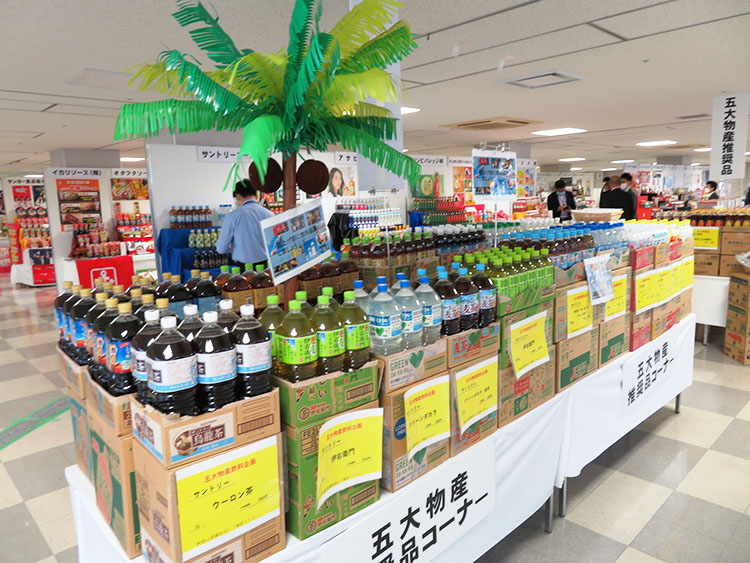 6月に五大物産が大阪市内で開催した「51期定期商談会」では、特売提案などを行った