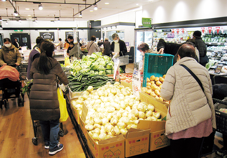 スーパー各社は生鮮3品などに注力し差別化を図る（ヤマナカの店舗）