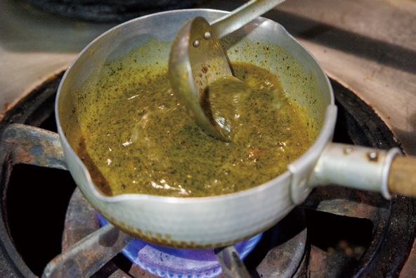 自家製海苔の佃煮を作りカレースープと合わせる