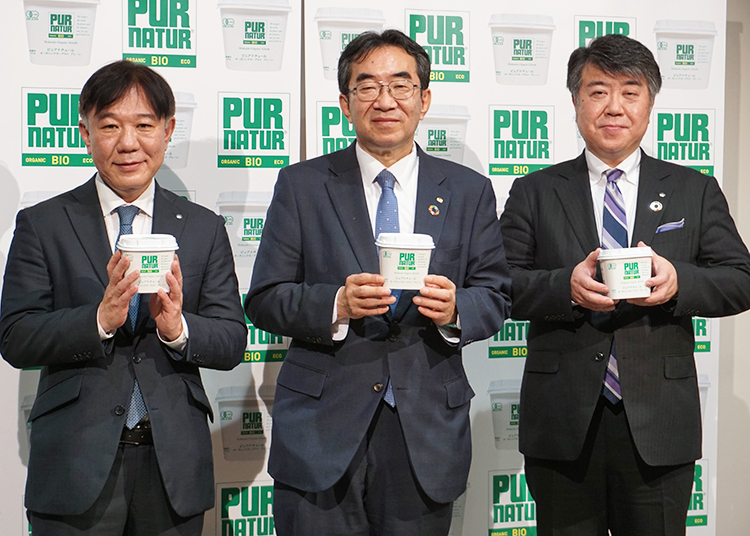 左から吉岡敏志リーダー、榎潤取締役常務執行役員、古長玄一郎理事