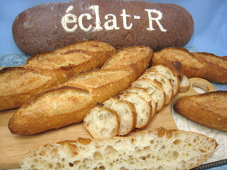 自社製品を使ってできたフランスパン