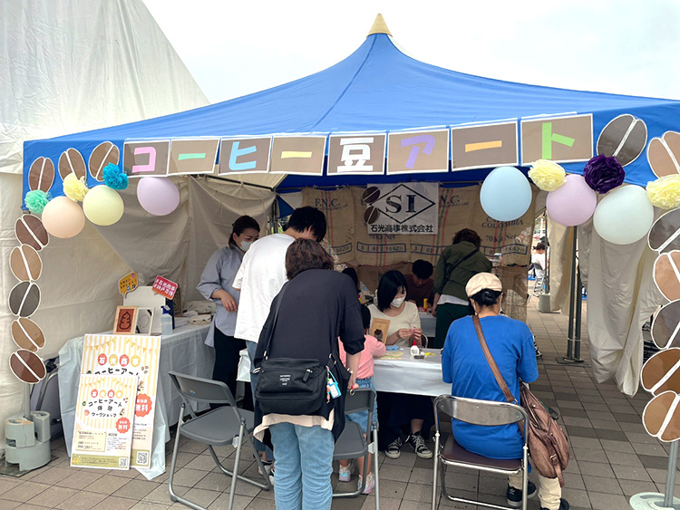 多くの子どもたちが参加した「神戸万博」の体験ワークショップ