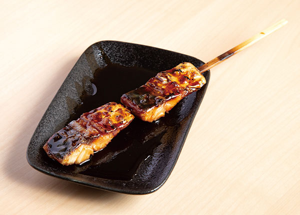 タレ鯖串　240円　酒のアテになる鯖の串焼きは、夜の時間帯のちょい飲み利用客に人気が高い