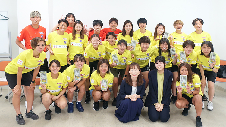 パートナー契約を結ぶサンフレッチェ広島女子チームにスルフォラファンの健康効果について情報提供した