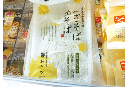 【日本各地の有名店の味】海藻ふのりをつなぎにした新潟名産の「へぎそば」。生のまま冷凍されているので鮮度抜群