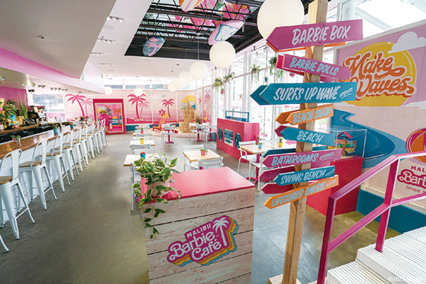 海外通信　外食ビジネスの新発想（69）バービー人形テーマカフェ人気爆発