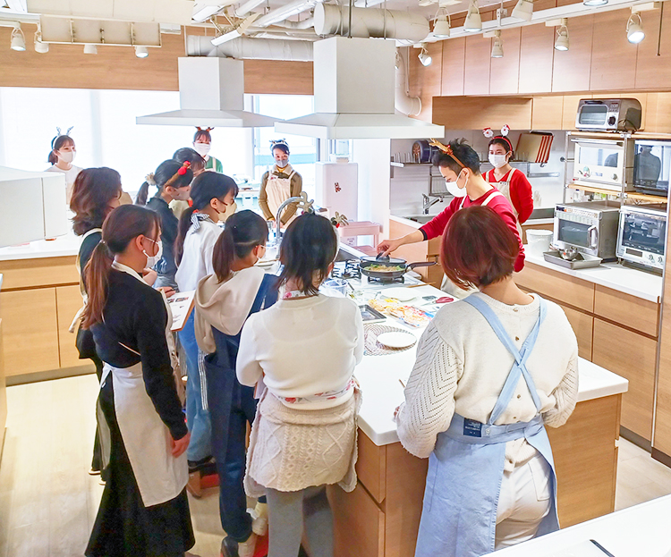 ケンミン食品、親子で楽しむ食育イベント開催