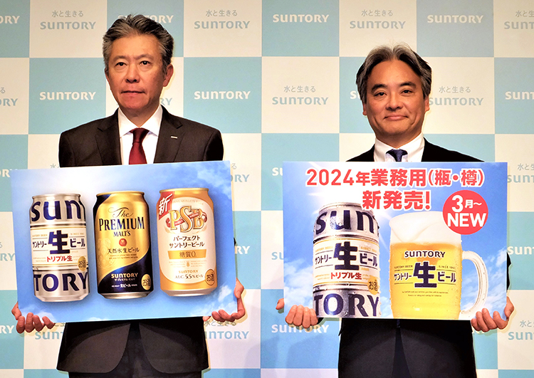 鳥井信宏社長（左）と多田寅常務執行役員ビールカンパニー社長