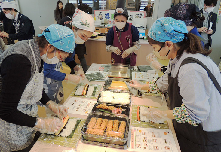 広島3企業がコラボ、みんなで巻こう！「節分巻寿司教室」を初開催