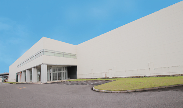 JR東海道本線・清洲駅より徒歩3分の場所にある名糖アダムス本社・清須工場