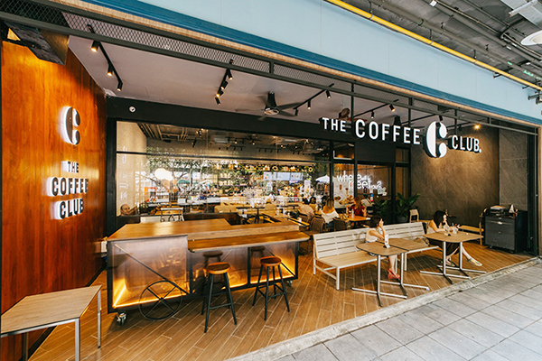 出店を加速させるコーヒー店「ザ・コーヒークラブ」の店舗。ターゲットは地元に住むタイ人客だ＝マイナー・インターナショナルの販促資料から
