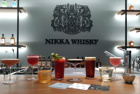 「ニッカウヰスキー」ブランドのウイスキーやジンを使ったカクテルが楽しめるバー「THE　NIKKA　WHISKY　TOKYO」＝２５日、東京都渋谷区

