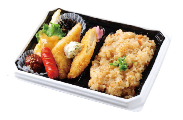 売れ筋1位　「ウジエの“らずもねぇ！！”鶏ごぼう飯弁当」　430円（税込み）346g