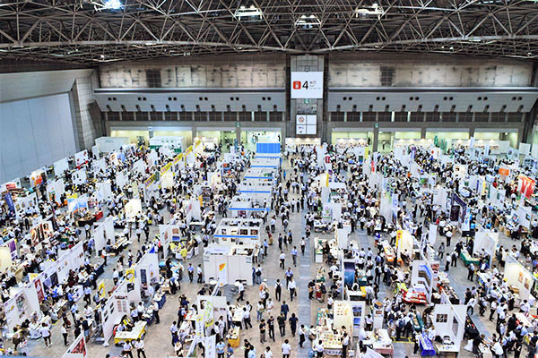 各出展者がこだわりの逸品の販路拡大を目指す（写真＝前回の会場）