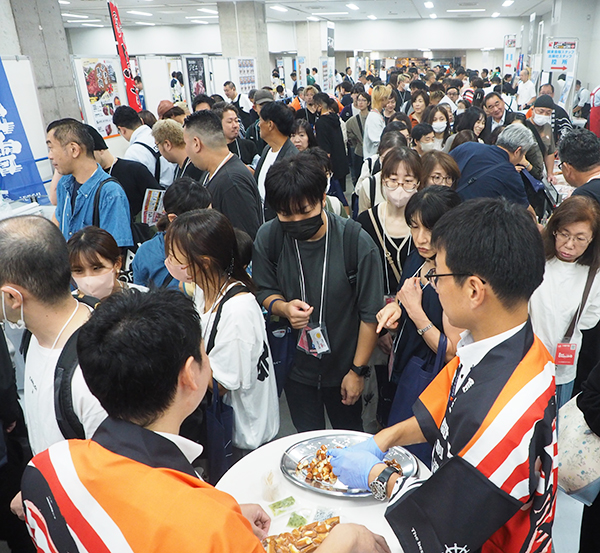 開場30分で400人が詰め掛けた関東食糧埼玉地区展示会