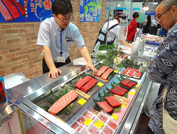 仙台水産、年末の主役はマグロ　「フレッシュ食の祭典2024」開催