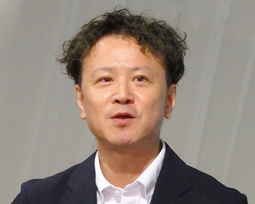 菅井蔵氏