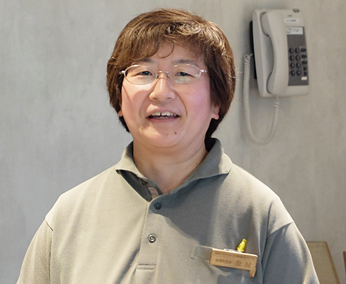 松村佳代氏