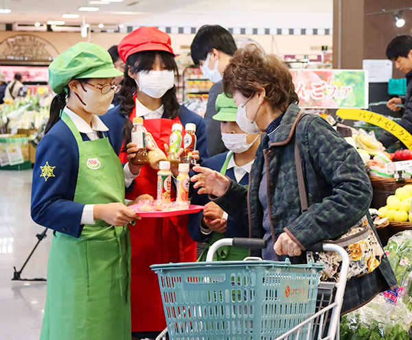 エスエスケイフーズ、小学生がレシピ提案　SDGsへの思い伝える