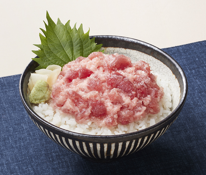 近畿中四国業務用低温卸流通特集：マルハニチロ　「鮮味あら挽きまぐろたたきチュ…