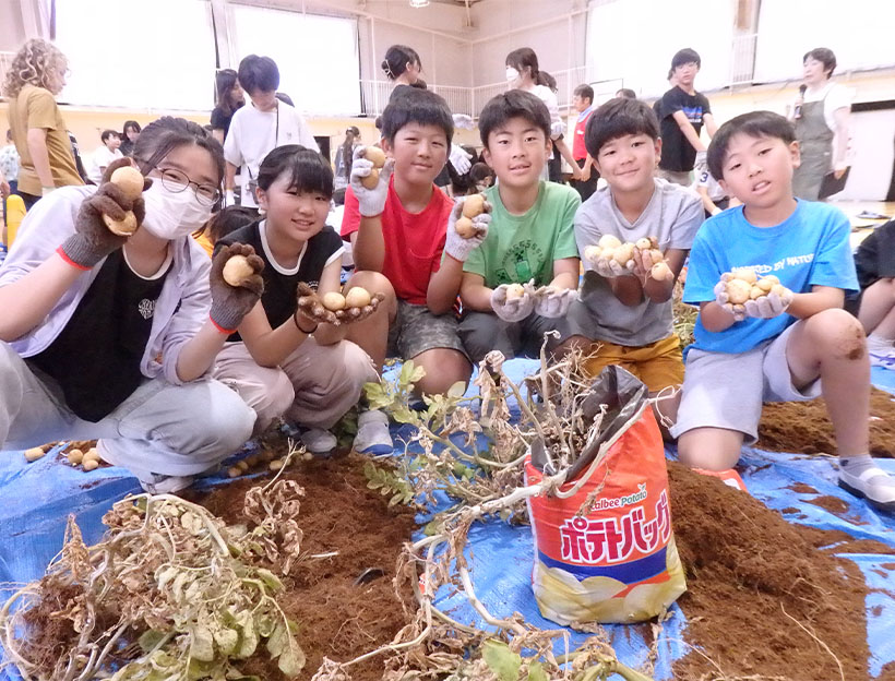 カルビー、「ポテトバッグ」活用し食育×植育授業