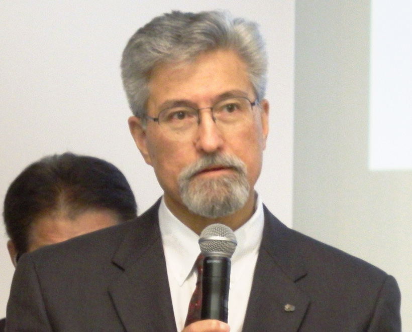 セブン＆アイHD経営戦略　国内CVS1000店純増　グローバルな体制整備も