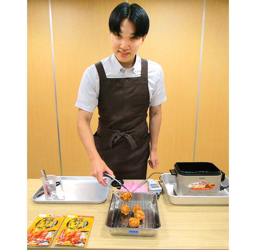 昭和産業、秋冬商品で試食会　商品理解促進へ調理実演