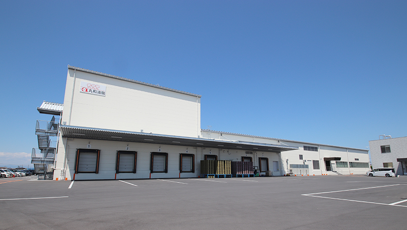 新工場紹介：丸和油脂・羽生工場　約170アイテムを製造する基幹工場